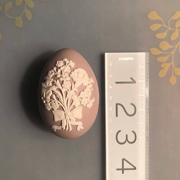 Wedgwood Jasperware Egg in NEW Condition RARE 1980s - Picture 5 of 16